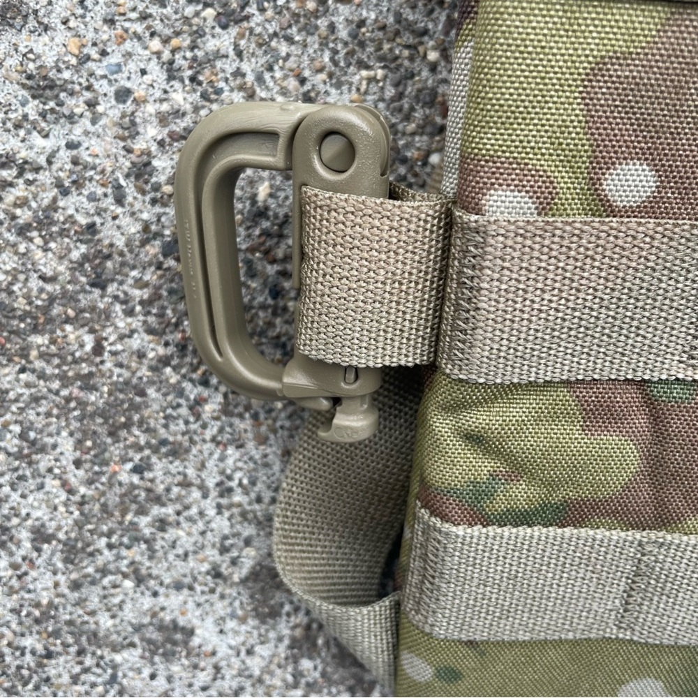 Skilcraft Molle II Hydration System Carrier - Picture 4 of 16